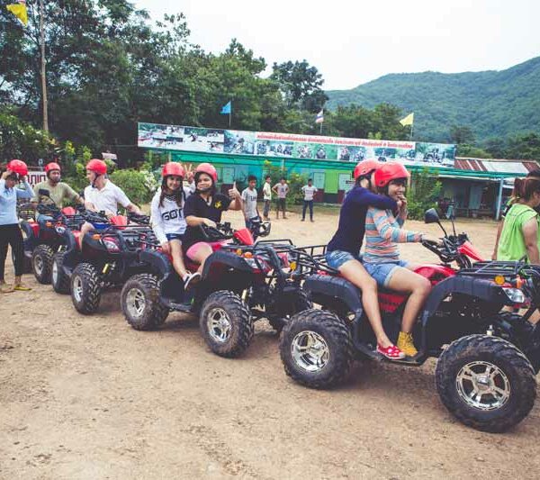 Team Ausflug nach Saraburi