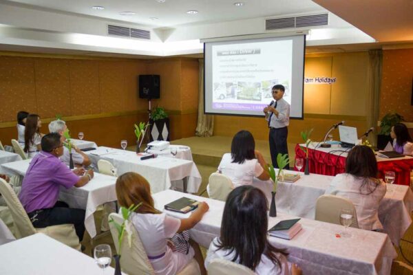 Sri siam Service Mind Training 2013