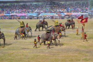 Nachstellung der historischen Geschichte Thailands mit Hilfe der Elefanten von Surin