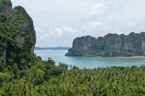 Blick auf die Krabi Halbinsel Railay