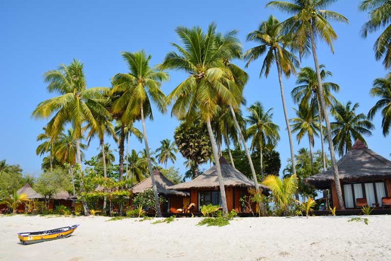 Das Sivalai Beach Resort auf der Insel Koh Mook. Eines Ihrer Hotels bei einer Inselhopping Tour von uns.