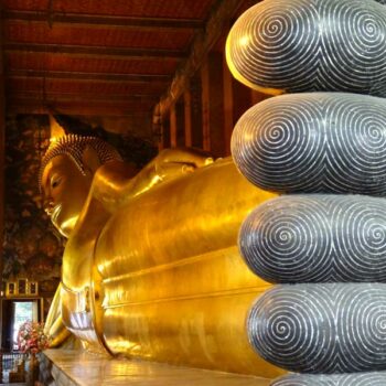 Die liegende Buddha-Statue im Wat Pho Tempel in Bangkok, Thailand