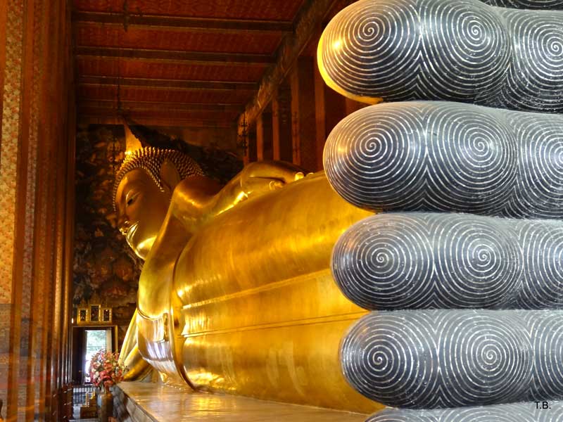 Die liegende Buddha-Statue im Wat Pho Tempel in Bangkok, Thailand