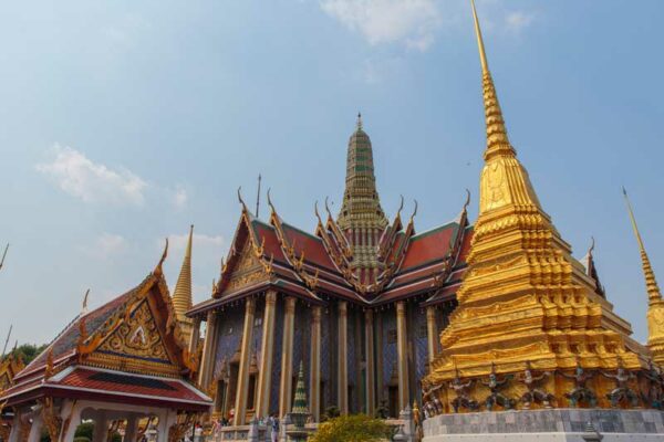 Der Wat Phra Kaew der sich auf der Anlage des Wat Phos in Bangkok befindet.