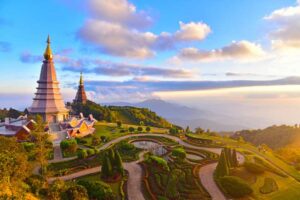 Die Noppha Methanidon und die Noppha Phon Phum Siri Stupa im Doi Inthanon Nationalpark