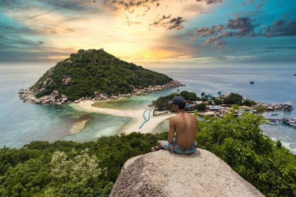 Blick vom Koh Tao Viewpoint im August 2021