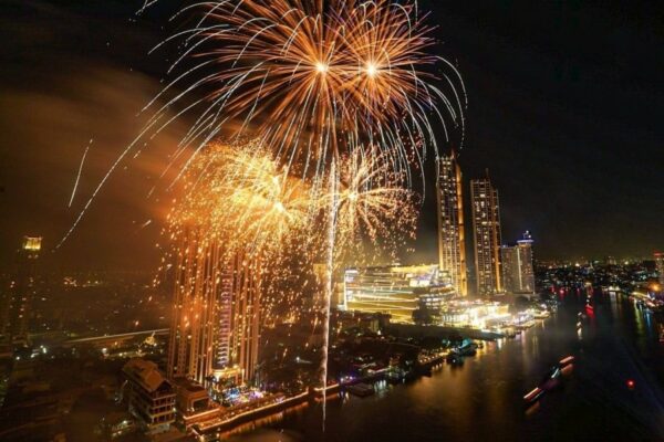 Silvester Feuerwerk 2021, Icon Siam, Bangkok, TThailand