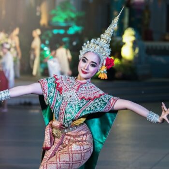 Ramayana Tänzerin auf dem gleichnamigen Fest in Thailand