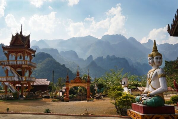 Ein Blick über die Grenze nach Laos mit seinen beeindruckenden Landschaften