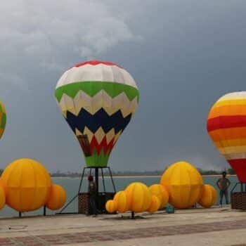 Ein Mini Heissluftballon Festival auf Phuket soll Touristen anlocken.