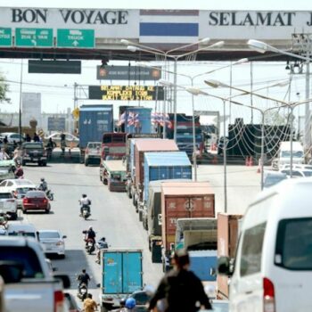 Der Tourismus in Thailand wächst, an den südlichen Grenzen werden täglich Tausende von Menschen gesehen.