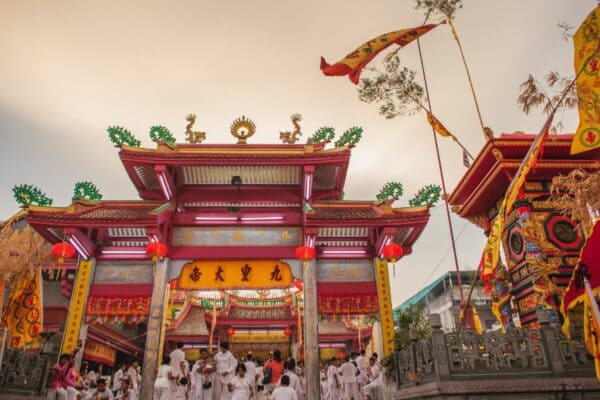 Die TAT rechnet damit, dass das Phuket Vegetarian Festival über 3 Milliarden Baht in die Kassen spült.