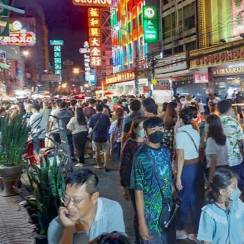 Die Yaowarat Road in Bangkok, eine der coolsten der Straßen der Welt.