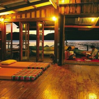 Ein neuer Verordnungsvorschlag könnte mehr kleine Hotels wie dieses im Fischerdorf Ban Tong Tom Yai in Chumphon als Gastfamilienbetrieb zulassen.