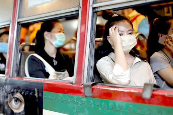 Gesichtsmasken sind in öffentlichen Verkehrsmitteln in Thailand weiterhin vorgeschrieben