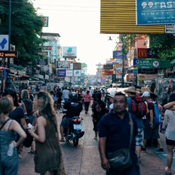 Thailand ruft Westler auf, die Heizung abzustellen und lieber nach Thailand zu kommen als hohe Energierechnungen zu bezahlen.