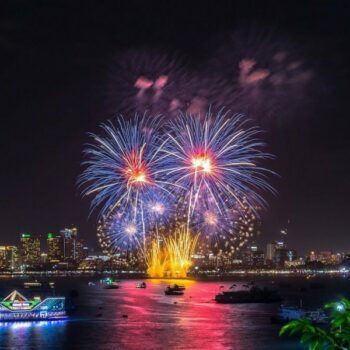Offizielle rechnen mit über 100.000 Besuchern beim Internationalen Feuerwerksfestival in Pattaya