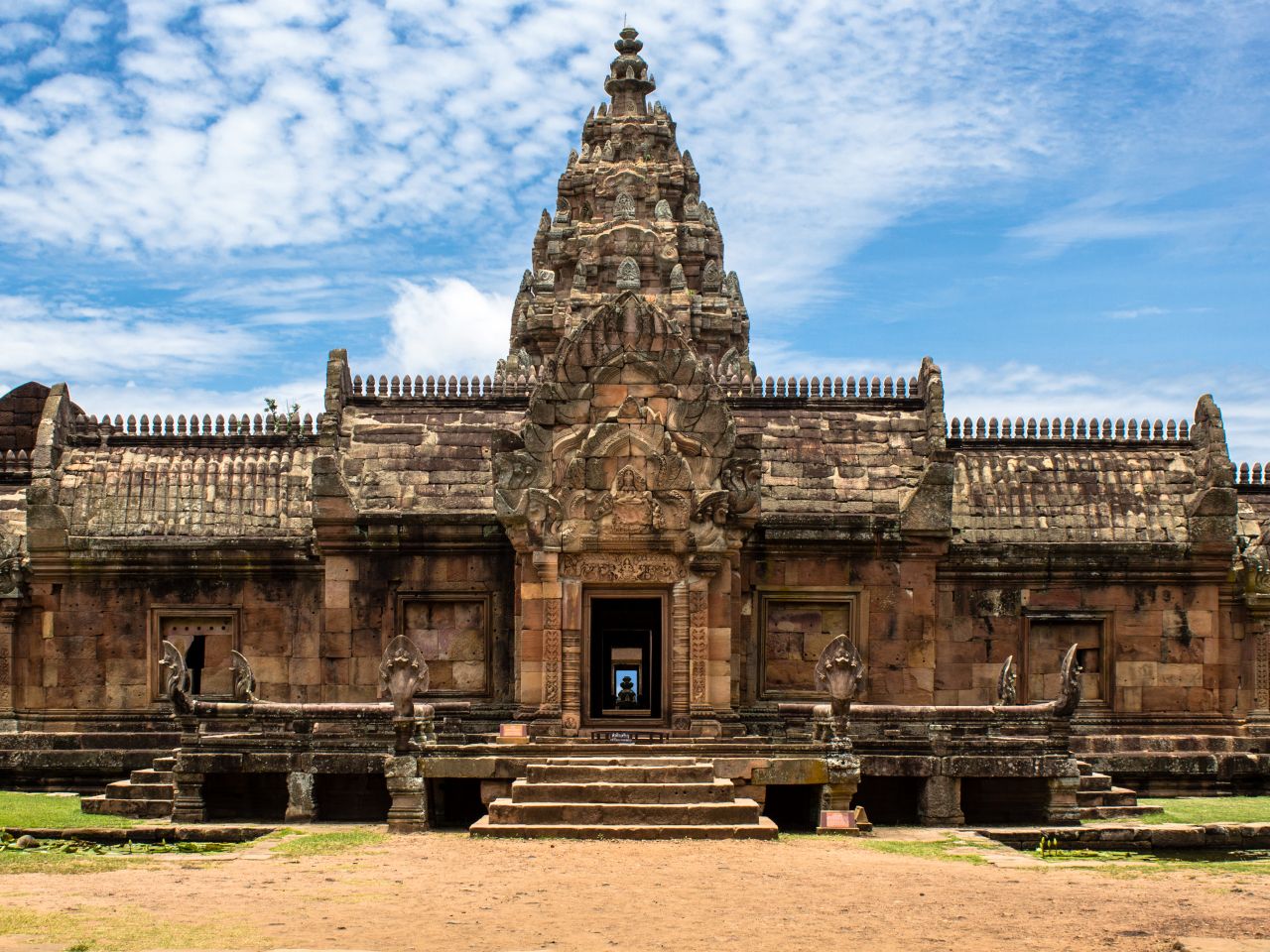 Khmer-Tempel im Isaan während einer Gruppenreise in kleiner Gruppe