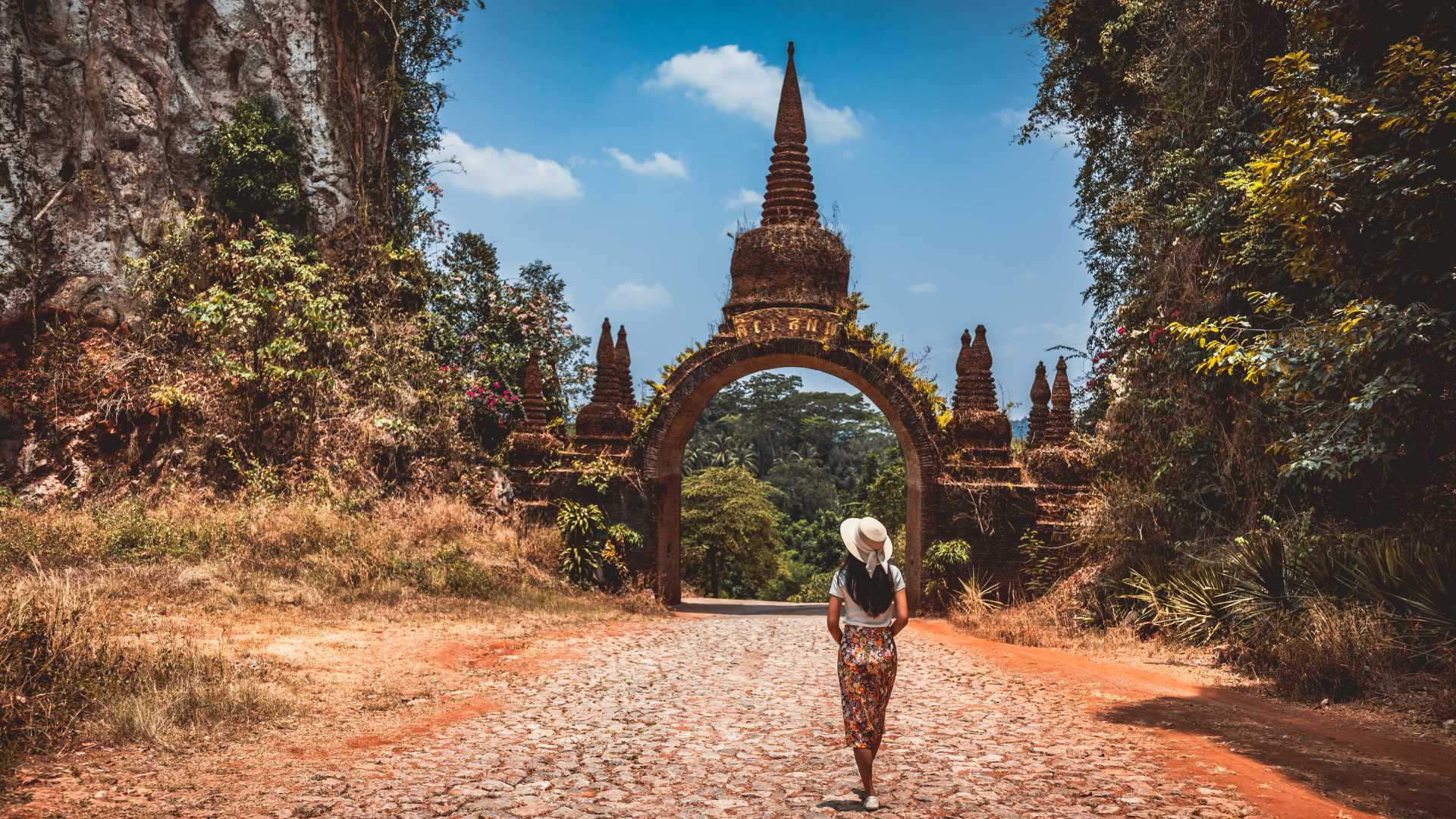 Khao Na Nai Luang Dharma Park in Surat Thani auf einer Thailand Rundreise